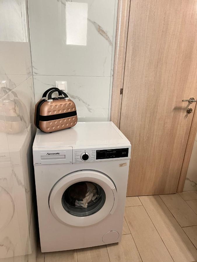 ניקיטי Three Cats Apartment מראה חיצוני תמונה