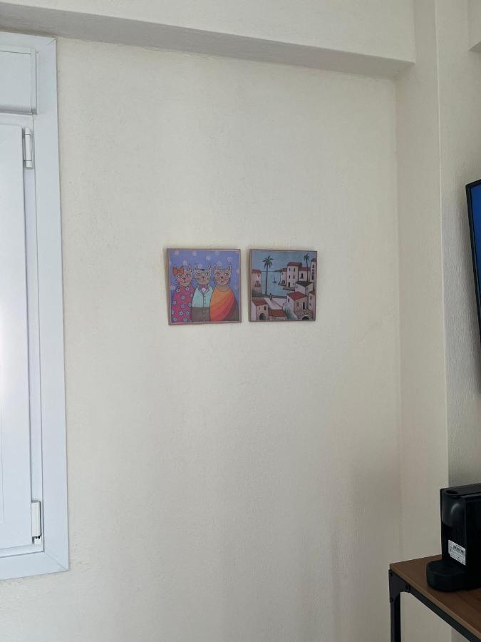 ניקיטי Three Cats Apartment מראה חיצוני תמונה